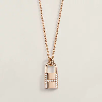 HM ADVANCED NICHE LOCK HEAD NECKLACE DIAMONDS