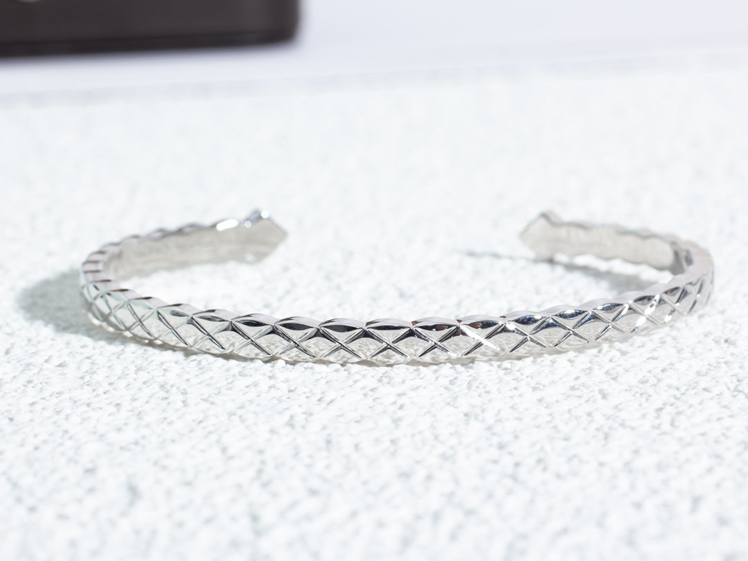 CRUSH BRACELET OPEN CUFF SILVER