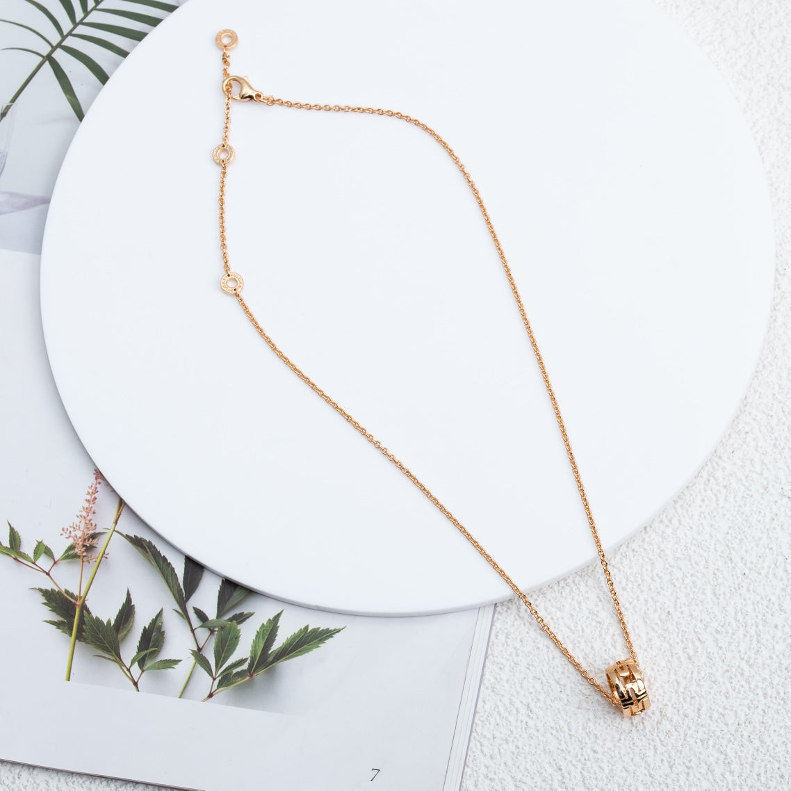 PARENTESI NECKLACE PINK GOLD