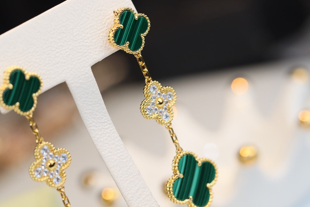 CLOVER EARRINGS GOLD MALACHITE DIAMOND 3 MOTIF