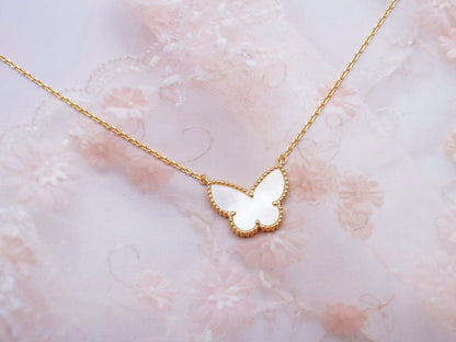 LUCKY BUTTERFLY PEDANT NECKLACE GOLD MOP