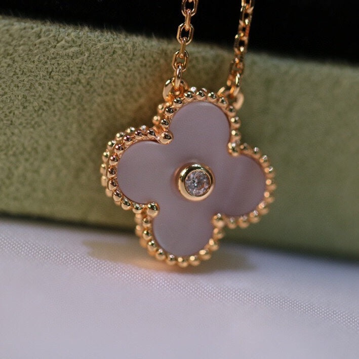 CLOVER NECKLACE GOLD DIAMOND