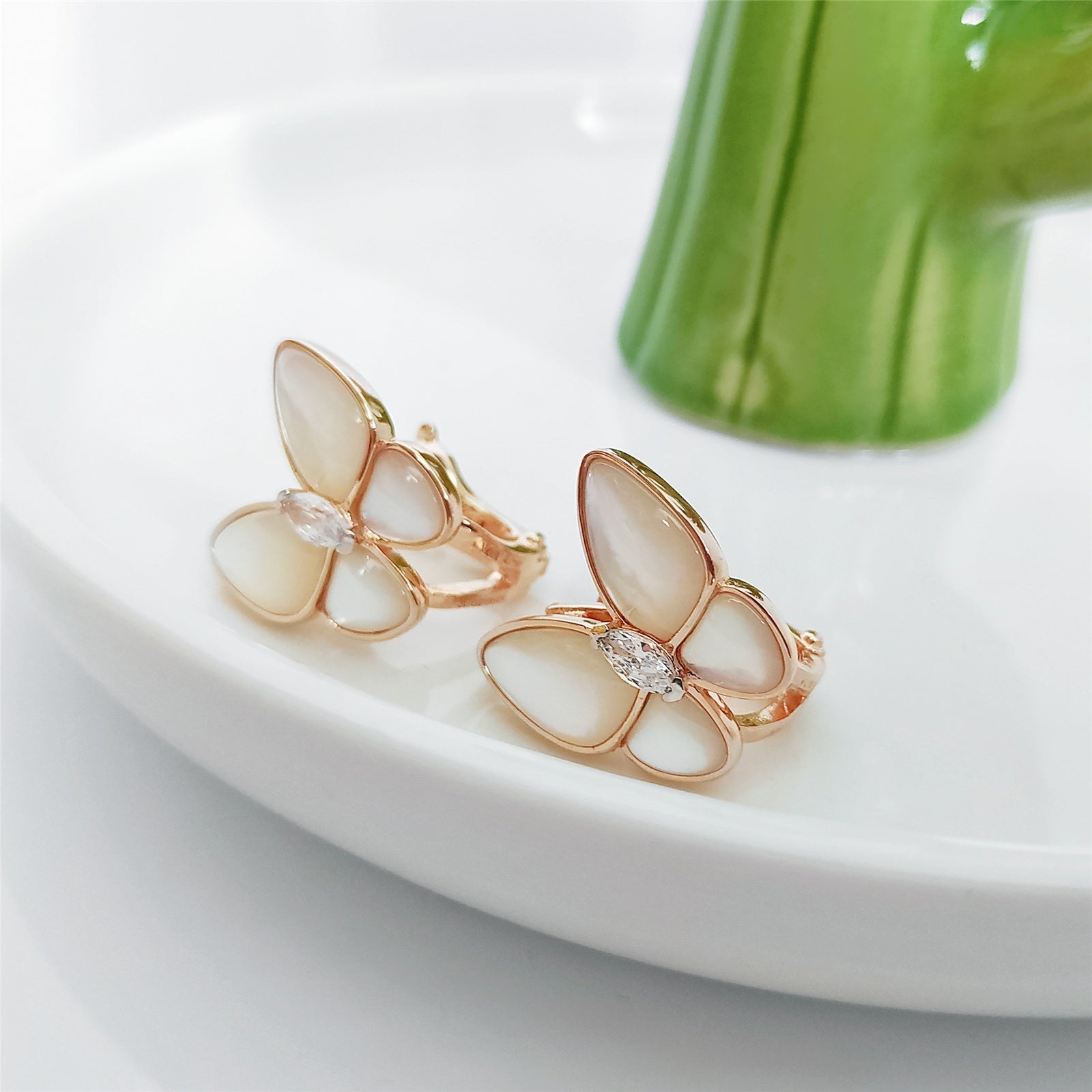 BUTTERFLY MOP DIAMOND PINK GOLD EARRINGS