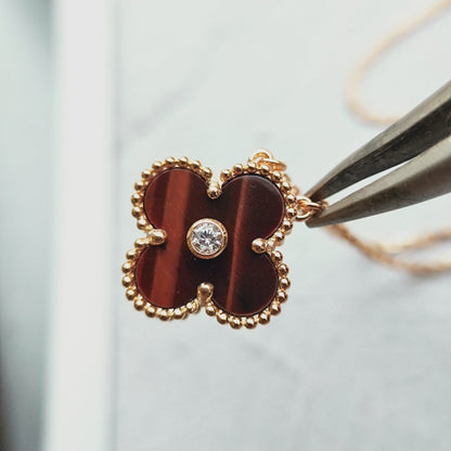 CLOVER GOLD CARNELIAN CLOVER NECKLACE