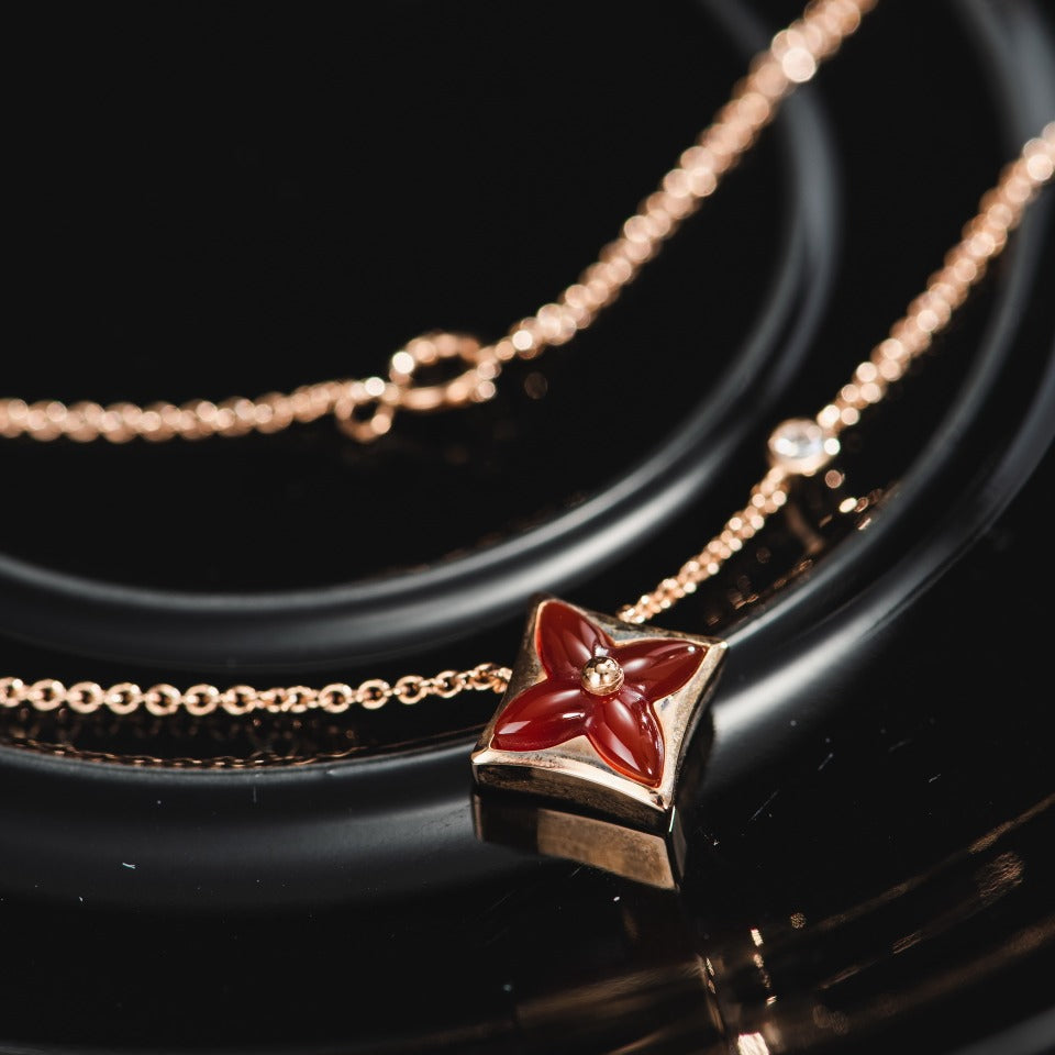 STAR NECKLACE PINK GOLD 1 DIAMOND