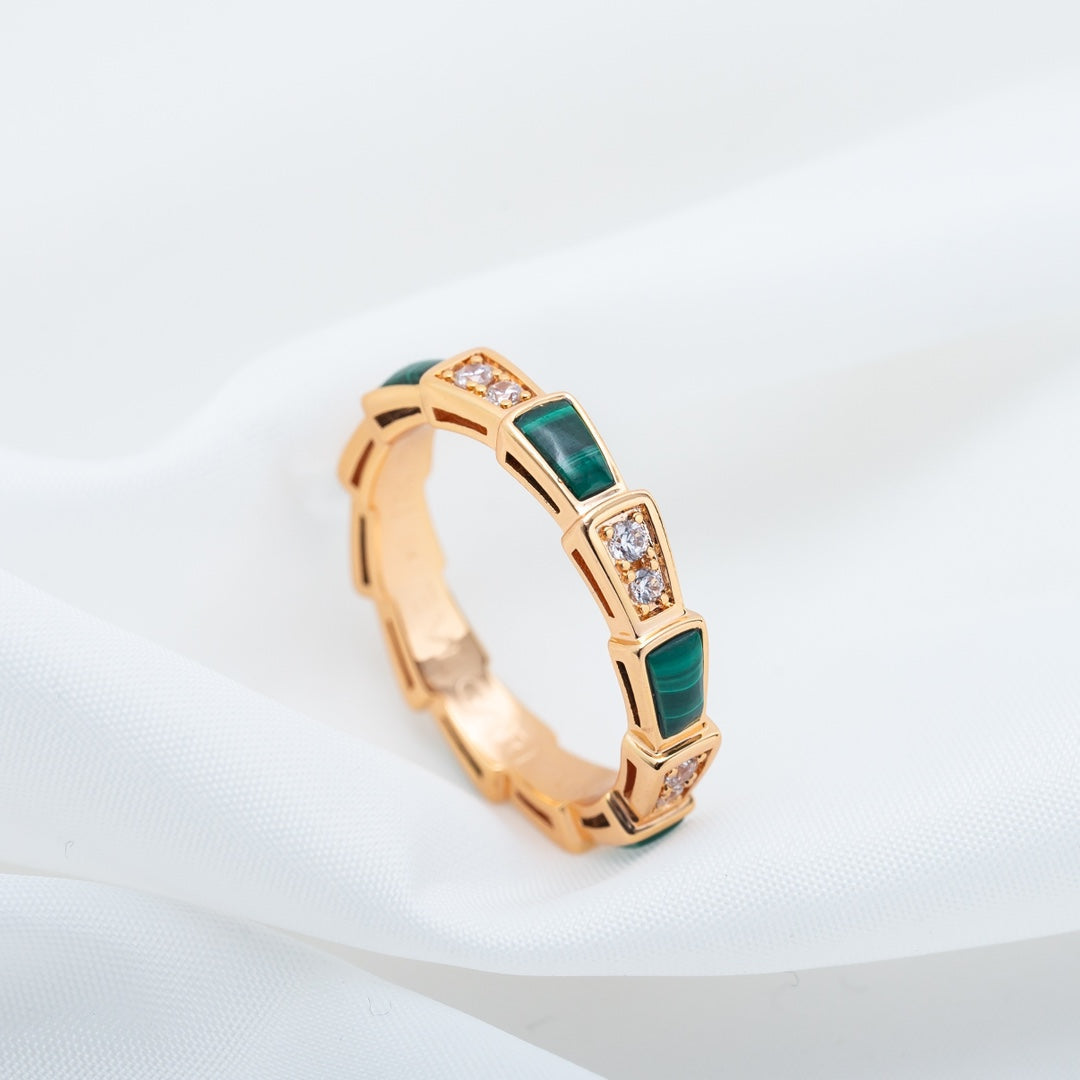 SERPENTI RING PINK GOLD MALACHITE DIAMOND 3MM