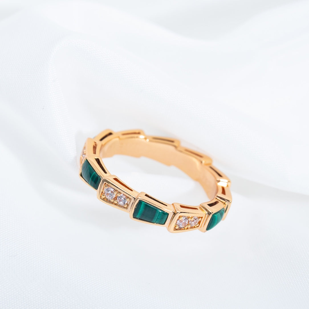 SERPENTI RING PINK GOLD MALACHITE DIAMOND 3MM