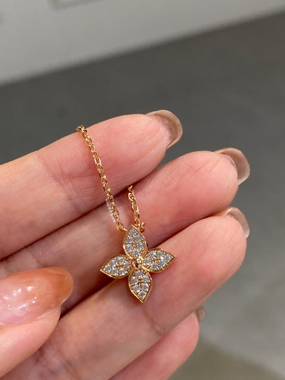 STAR DIAMOND NECKALCE