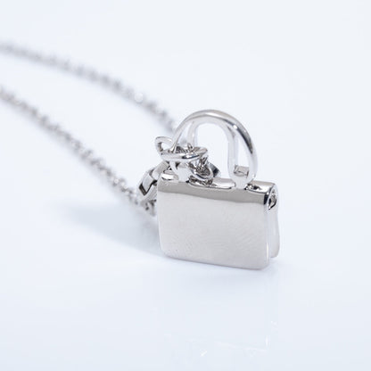 AMULETTE CONSTANCE PEDANT SILVER NECKLACE