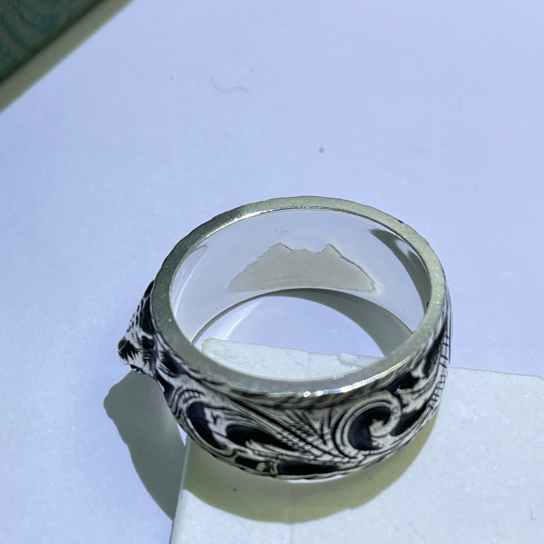 GG ENGRAVED SILVER RING