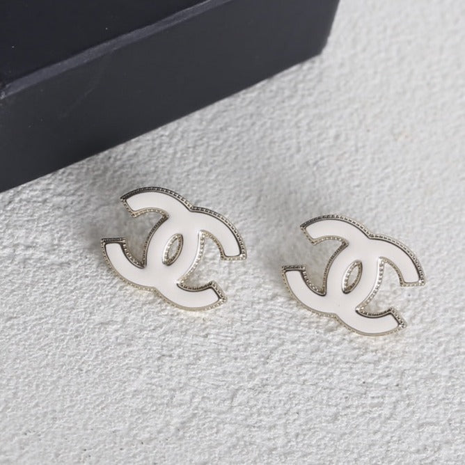 DOUBLE C STUD EARRING