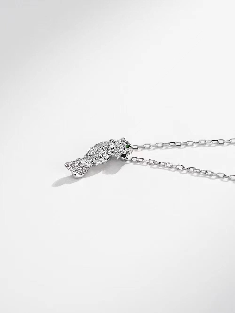 PANTHERE PEDANT SILVER DIAMOND NECKLACE