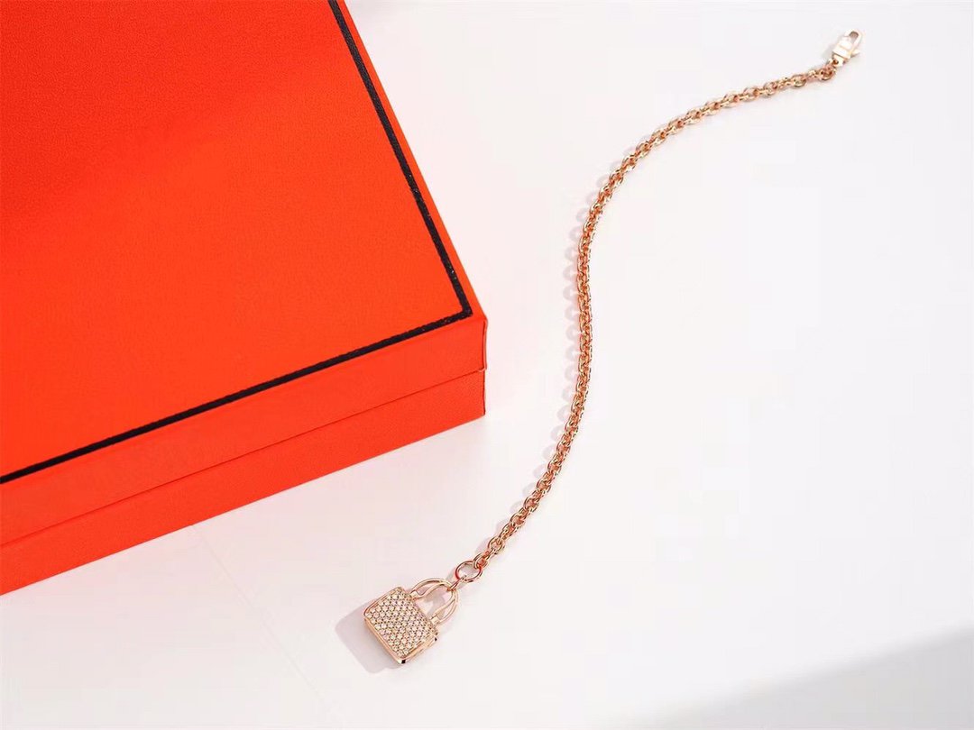 CONSTANCE PINK GOLD DIAMOND NECKLACE