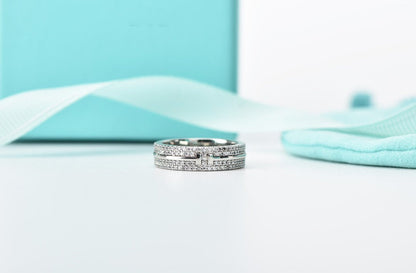 T WIRE DIAMOND RING