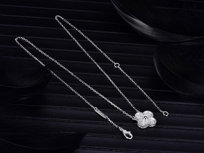 CLOVER SILVER DIAMOND NECKLACE