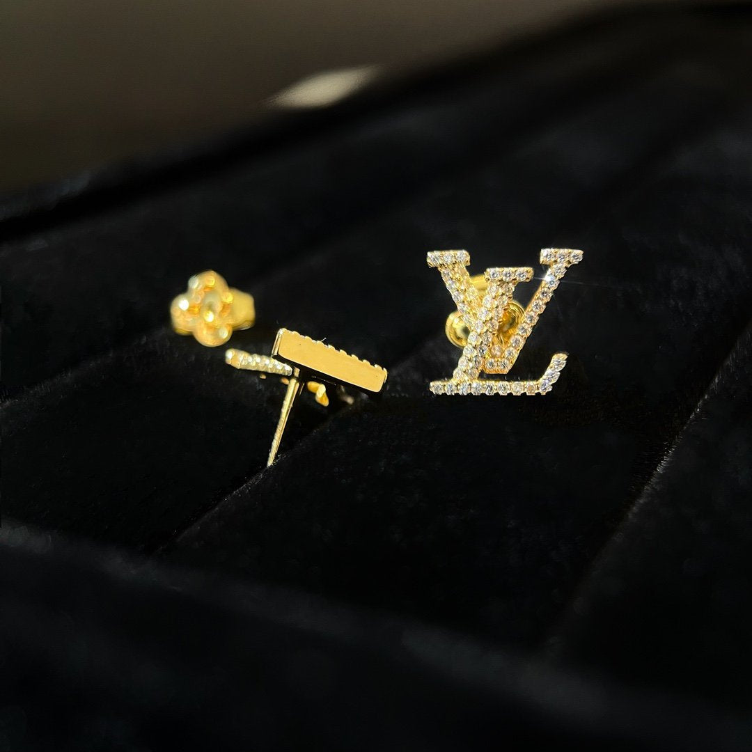 LV LOGO DIAMOND STUD EARRINGS