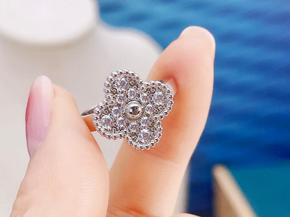 CLOVER DIAMOND RING