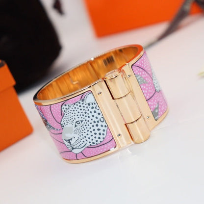 PINK PANTHERE HINGED BRACELET 36MM