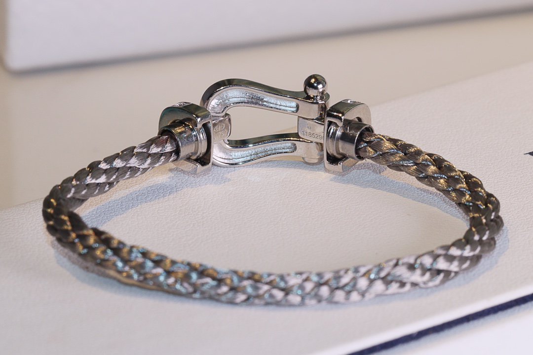 FORCE 10 SILVER DIAMOND BRACELET