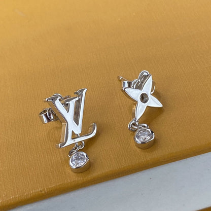 LV STAR DIAMOND SILVER STUD EARRINGS