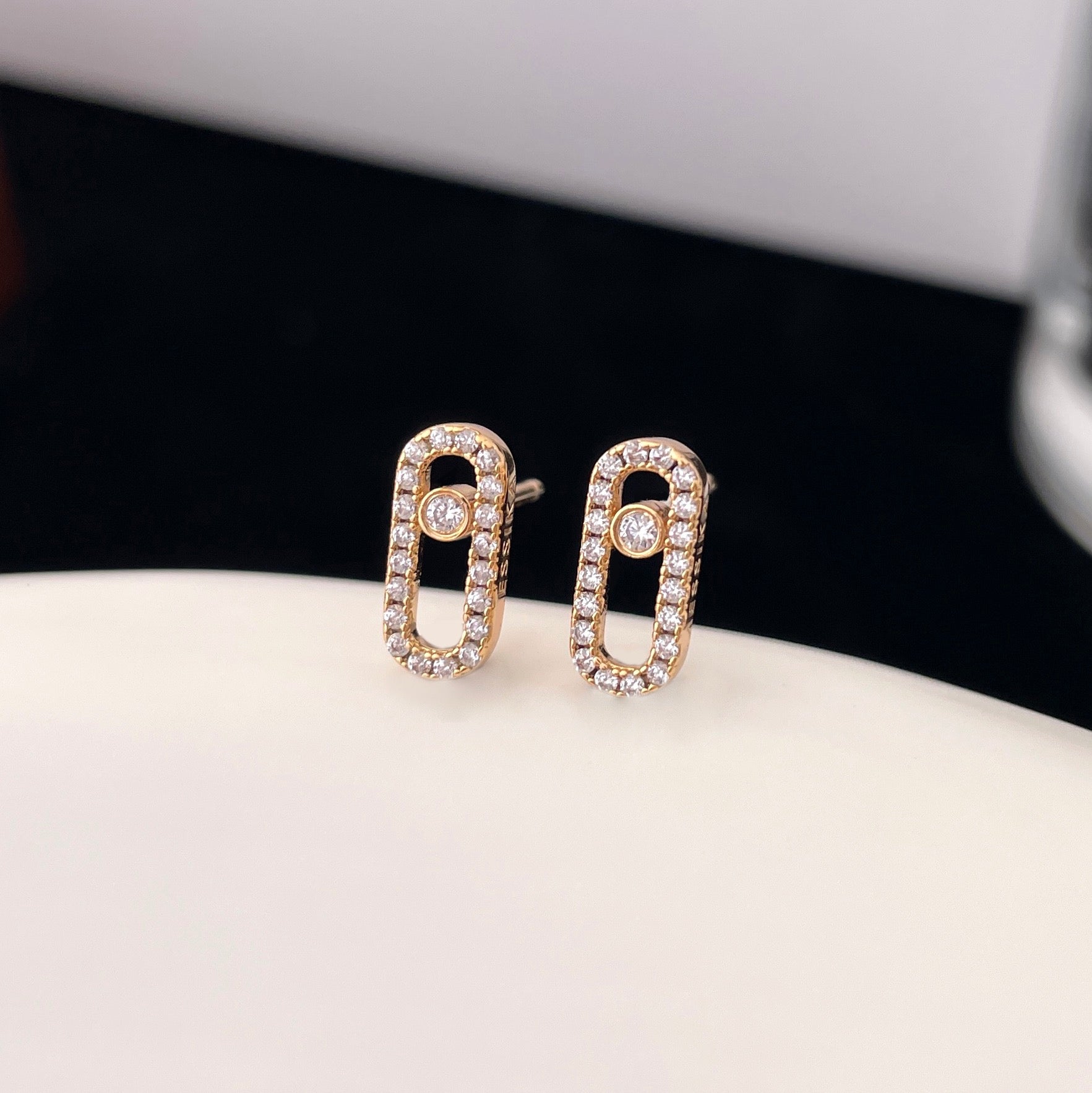 MOVE UNO DIAMOND SMALL EARRINGS