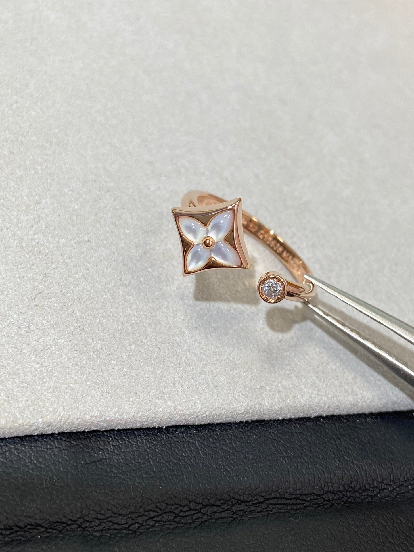 STAR 1 DIAMOND MOP PINK GOLD RING