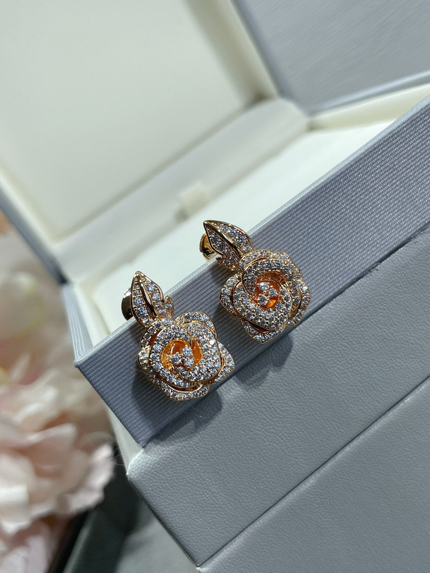 ROSE BAGATELLE DIAMOND MEDIUM EARRINGS