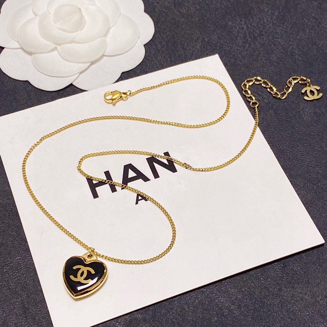 CC HEART BLACK ENAMEL GOLD NECKLACE