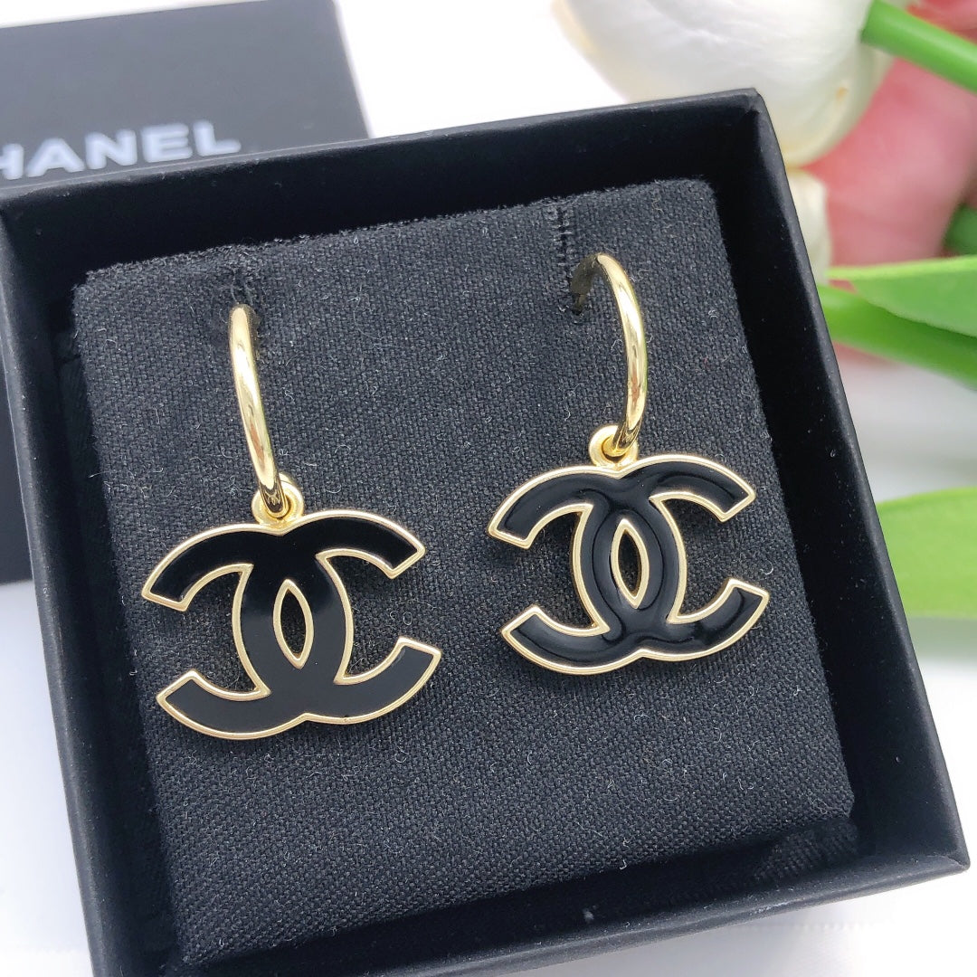 CC GOLD BLACK ENAMEL DROP EARRINGS