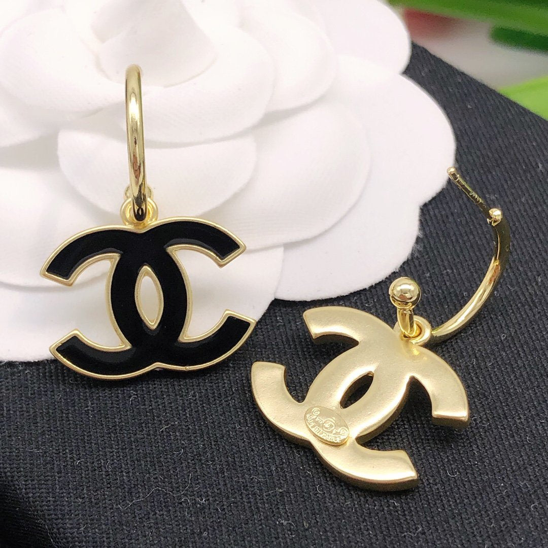 CC GOLD BLACK ENAMEL DROP EARRINGS