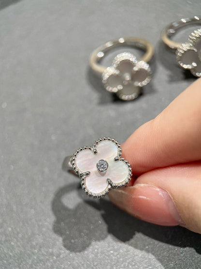 CLOVER SILVER MOP DIAMOND RING