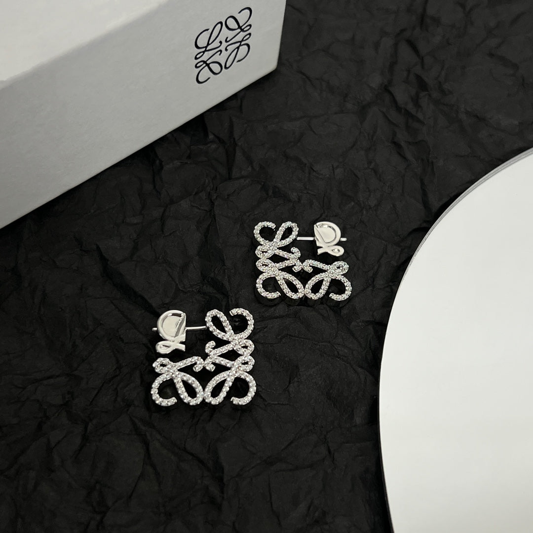 PAVED ANAGRAM MINI SILVER EARRINGS