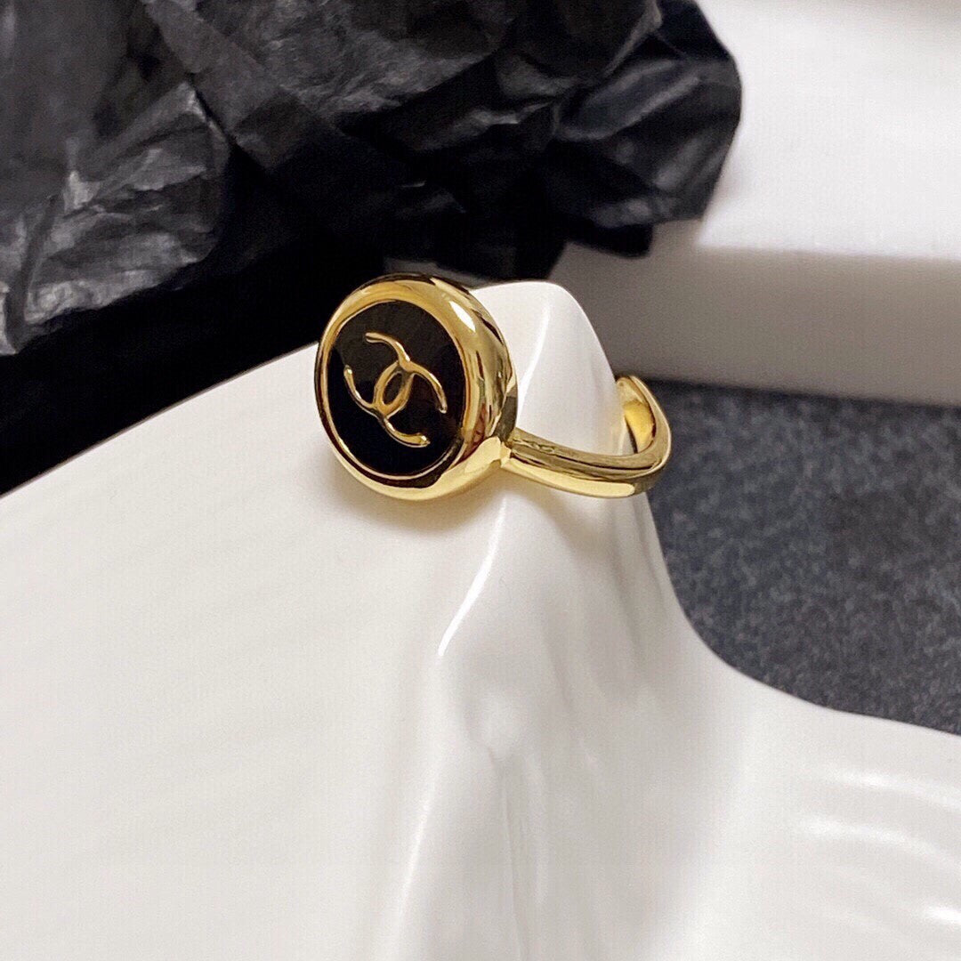 CC GOLD BLACK ENAMEL OPEN RING