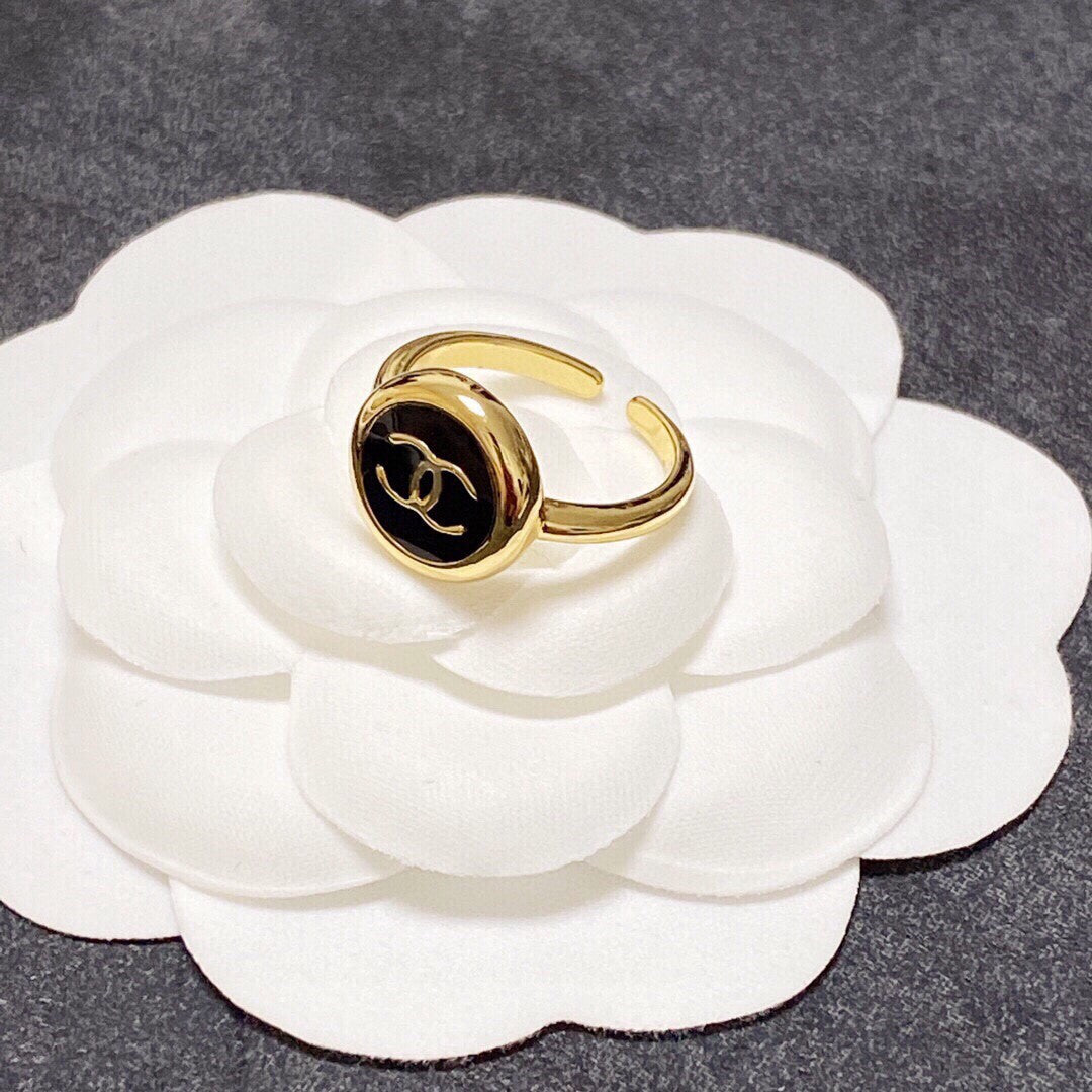 CC GOLD BLACK ENAMEL OPEN RING