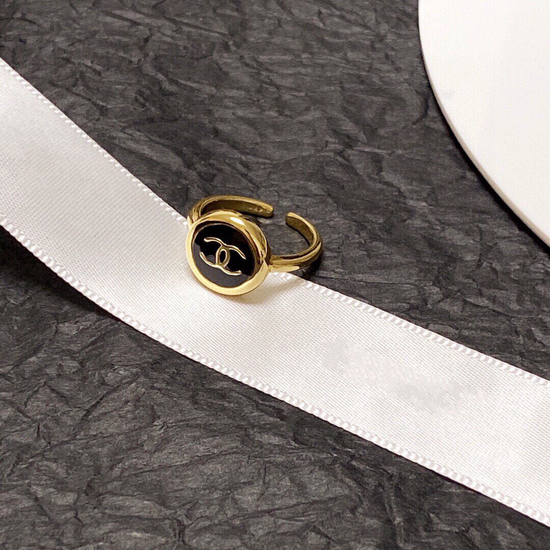 CC GOLD BLACK ENAMEL OPEN RING