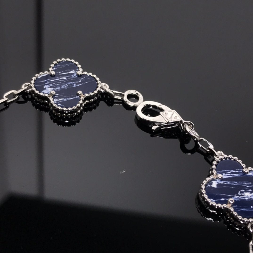 CLOVER 5 MOTIF PIETERSITE SILVER BRACELET