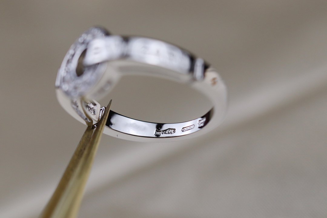 BV SILVER DIAMOND RING