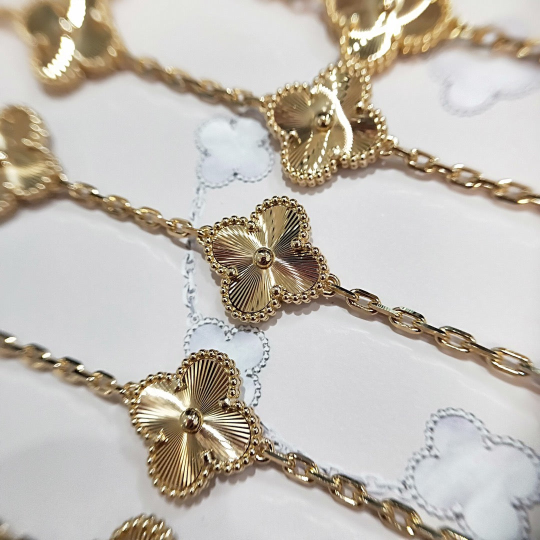 CLOVER 5 MOTIF GOLD BRACELET