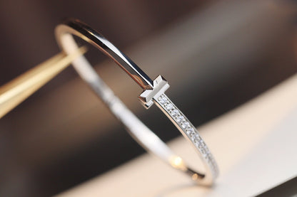 NARROW T1 HINGED BANGLE DIAMOND SILVER