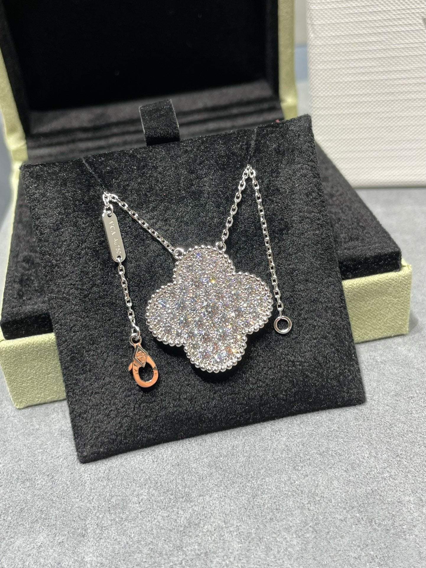 CLOVER LARGE PENDANT DIAMOND PAVED SILVER NECKLACE