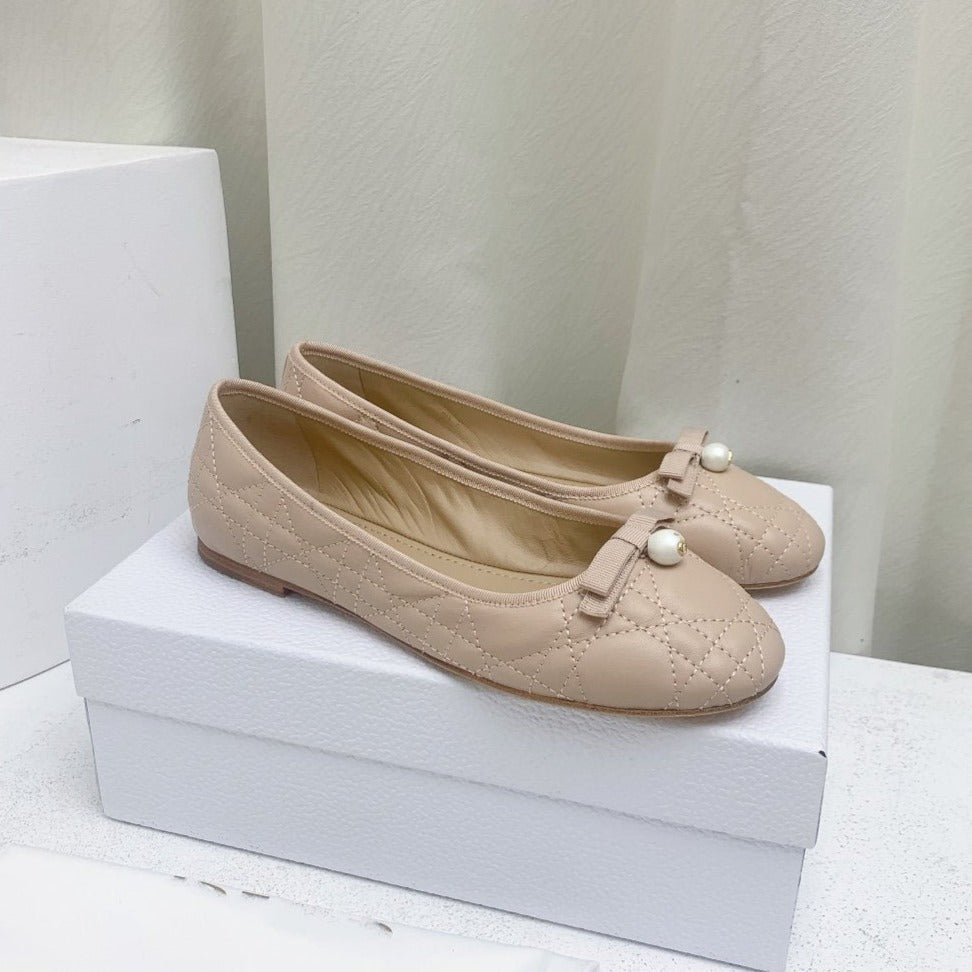 CD BALLET FLAT BEIGE MOP FRONT