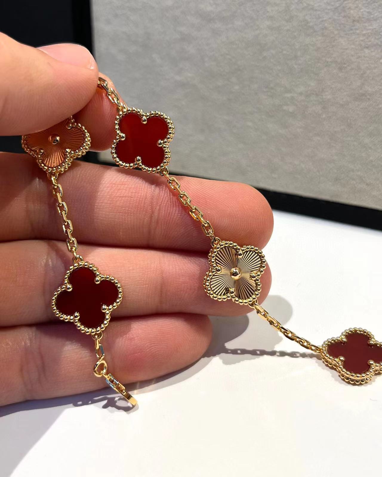 CLOVER BRACELET 5 MOTIFS CARNELIAN PINK GOLD