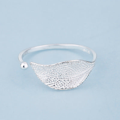Ladies Leaf Ring - Elegant Copper Jewelry with Nature-Inspired Leaf Design