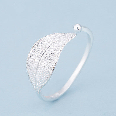 Ladies Leaf Ring - Elegant Copper Jewelry with Nature-Inspired Leaf Design