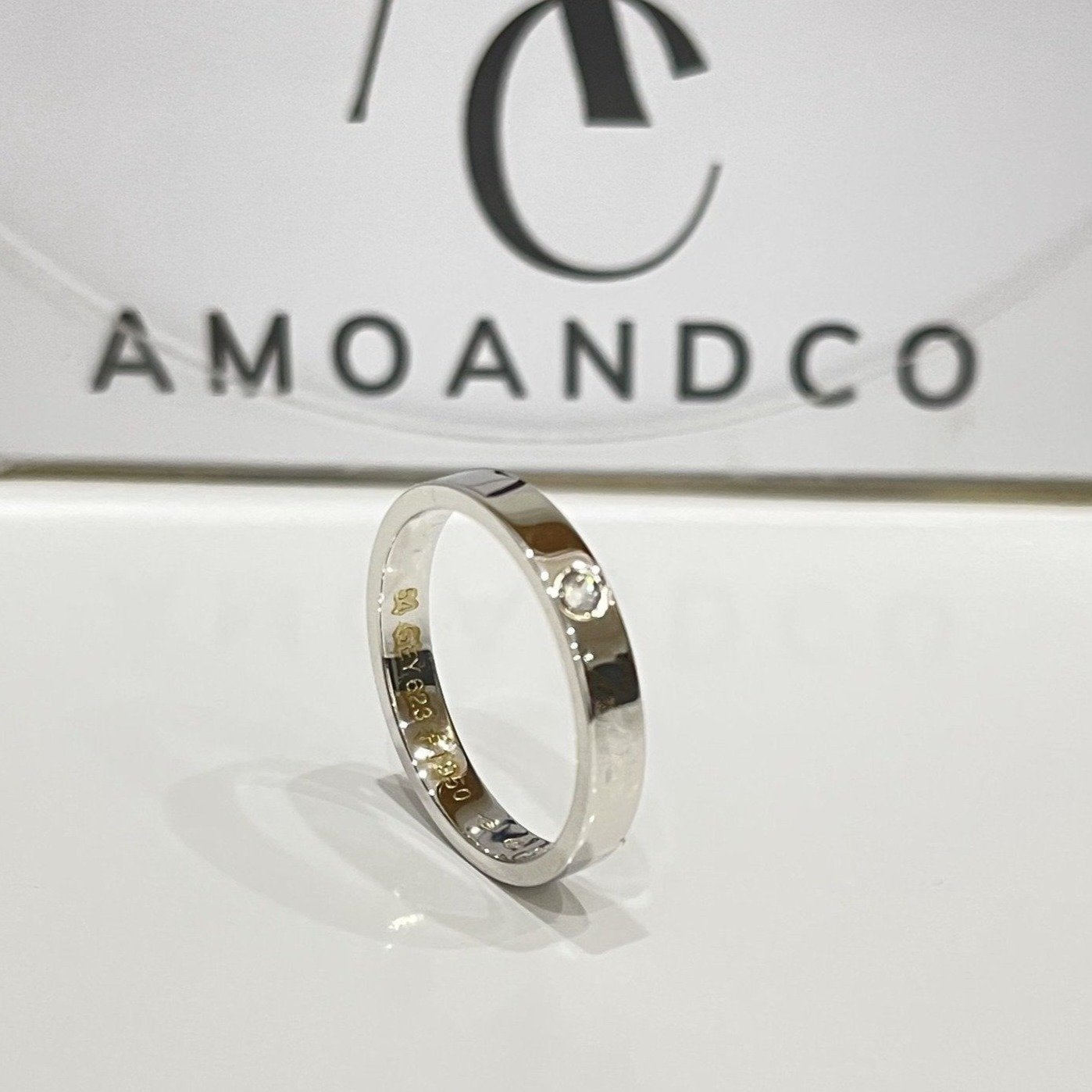 LOVE RING 4MM 1 DIAMOND