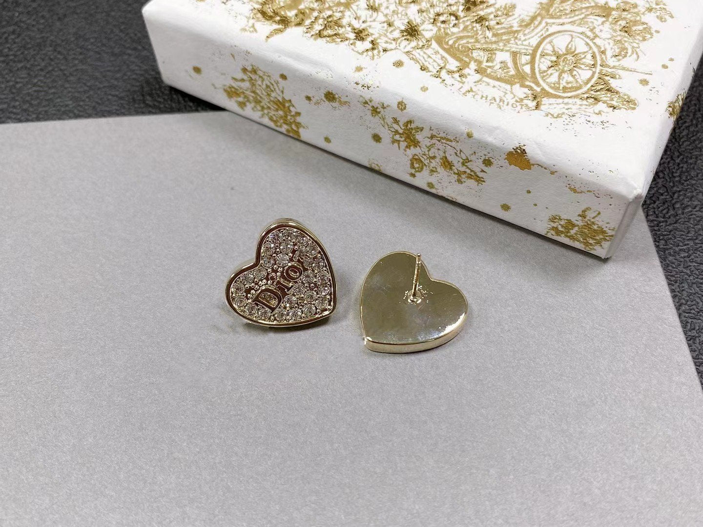 CD HEART EARRINGS GOLD FULL DIAMOND