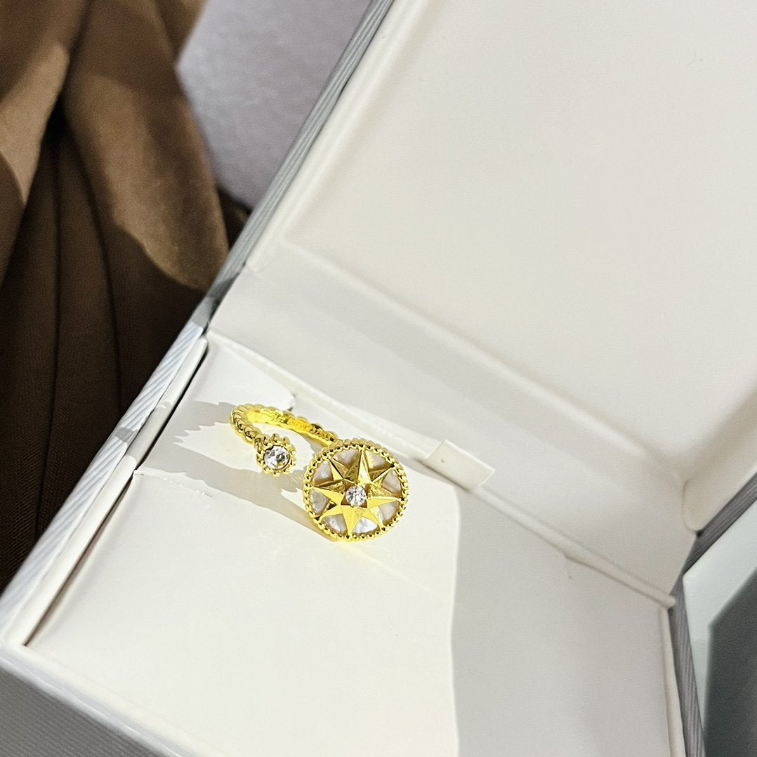 ROSE DES VENTS RING GOLD DIAMOND