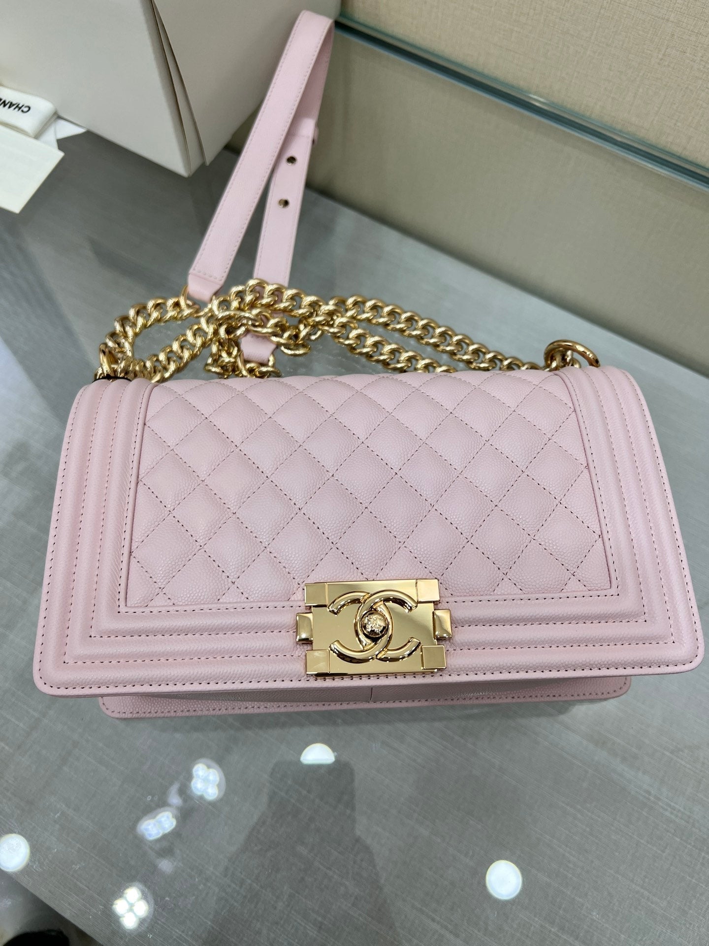 BOY BAG MEDIUM 25 LIGHT PINK CAVIAR GOLD HARDWARE