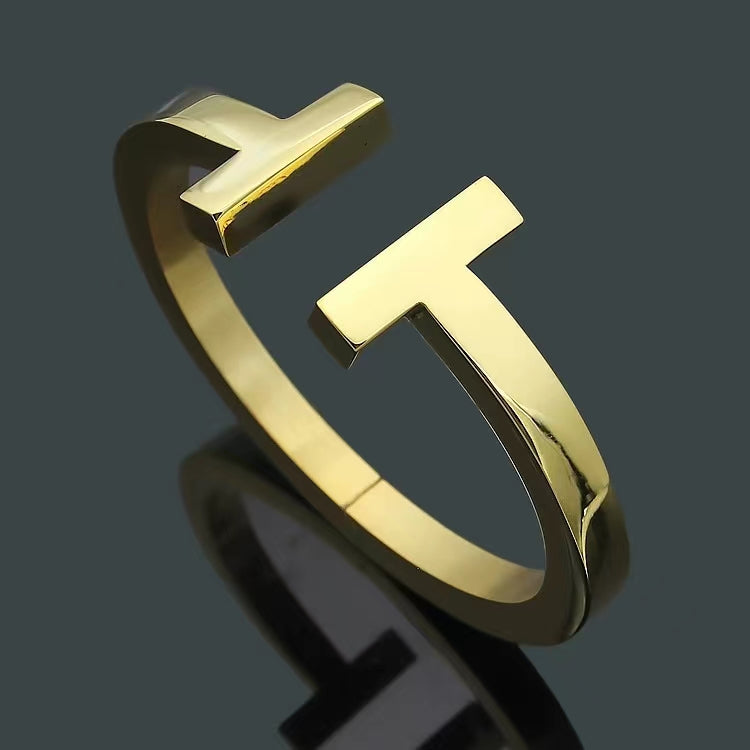 T SQUARE OPEN BRACELET