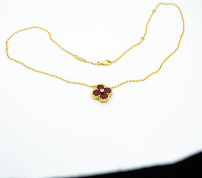 CLOVER NECKLACE GOLD DIAMOND CARNELIAN